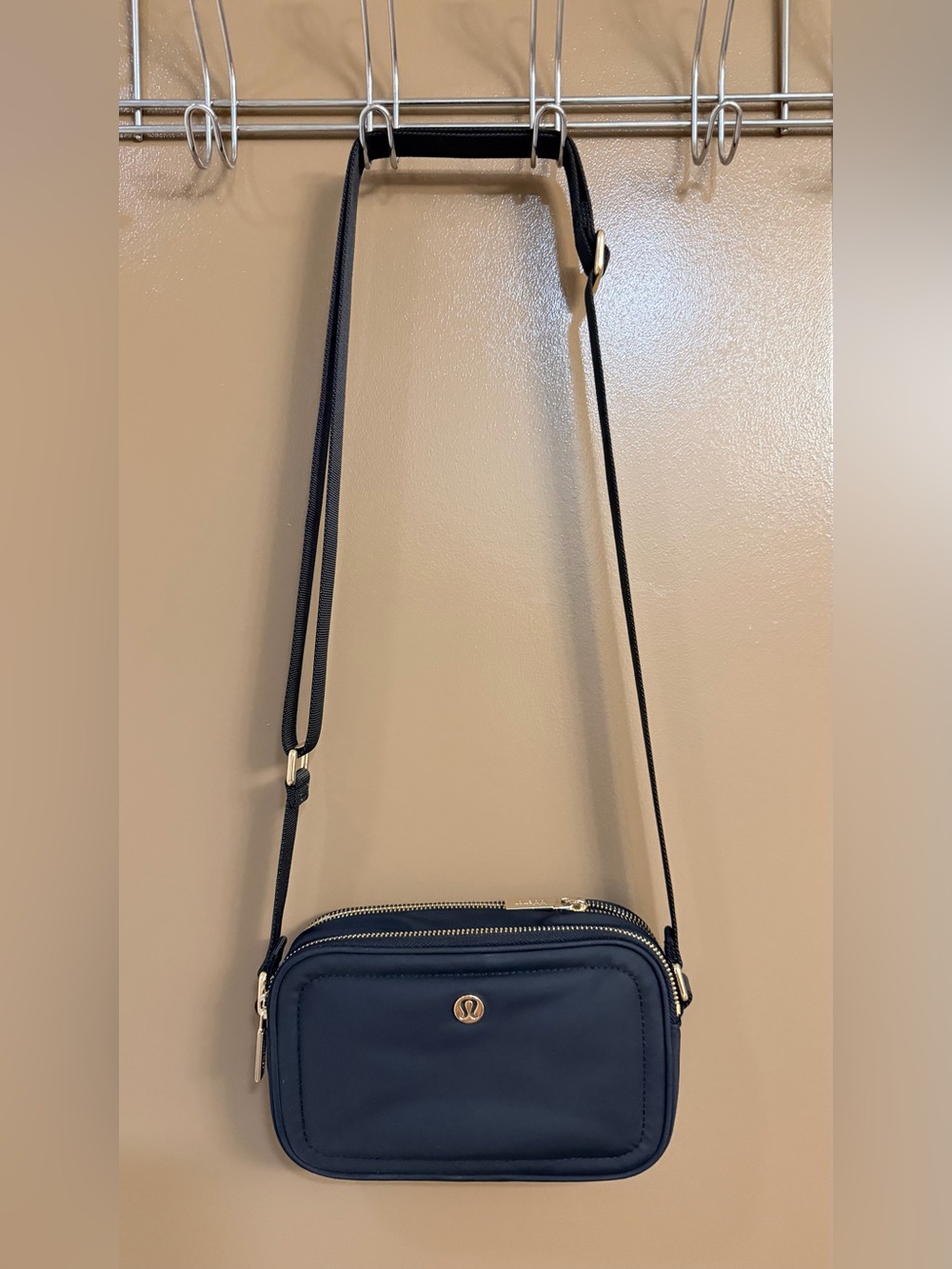 lululemon athletica Crossbody Camera Bag 2L with Gold Hardware
